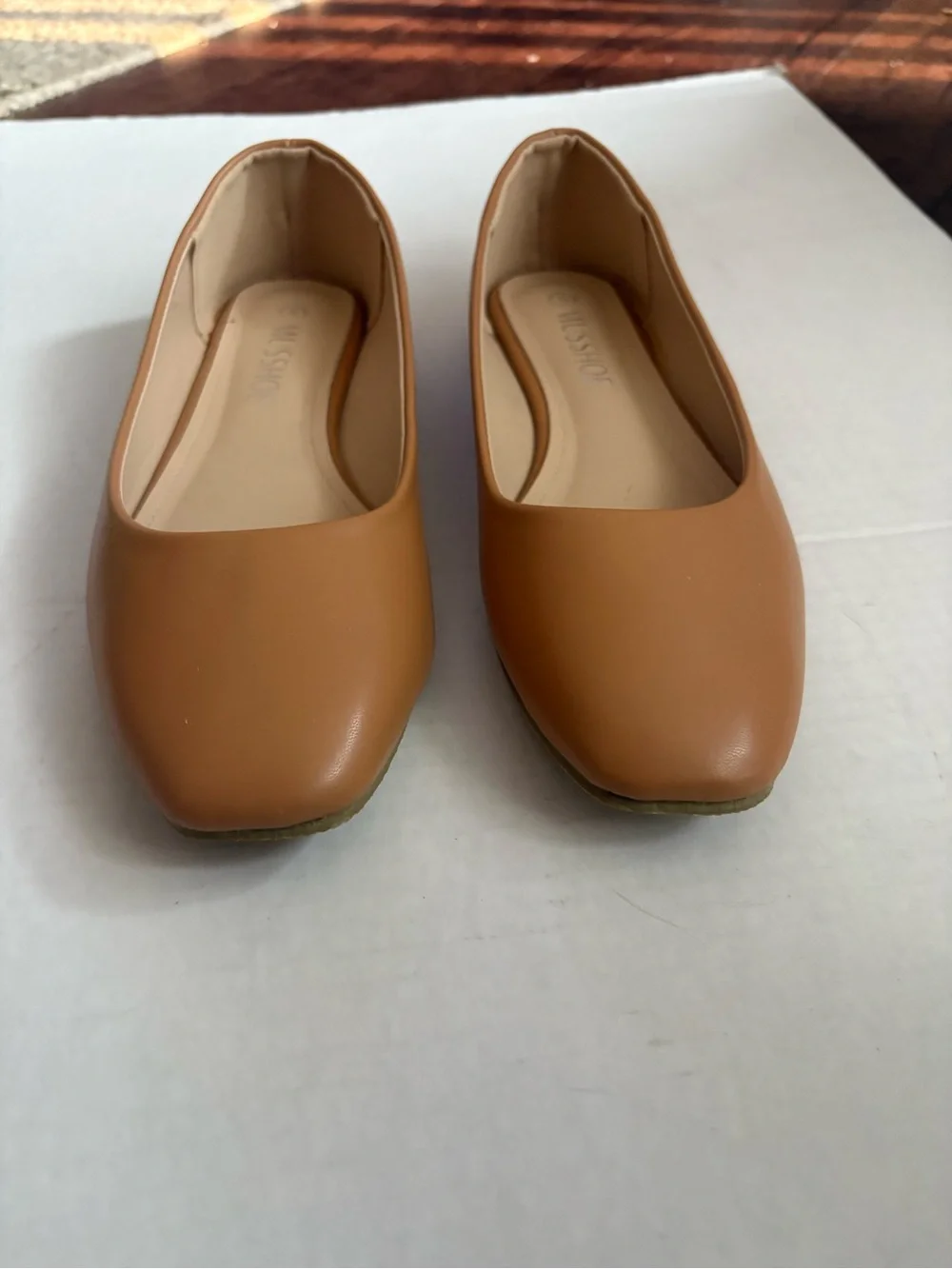 Musshoe Women’s Sz 8 Classic Tan Faux Leather memory foam comfort Ballet Flats